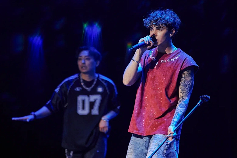 Амирчик в «Октябре»!